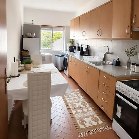 Comfortable & Spacious 3 Bedroom Ap In Miratejo
