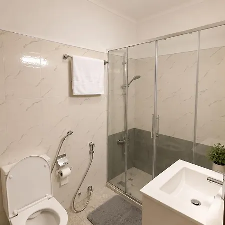 Comfortable & Spacious 3 Bedroom Ap In Miratejo